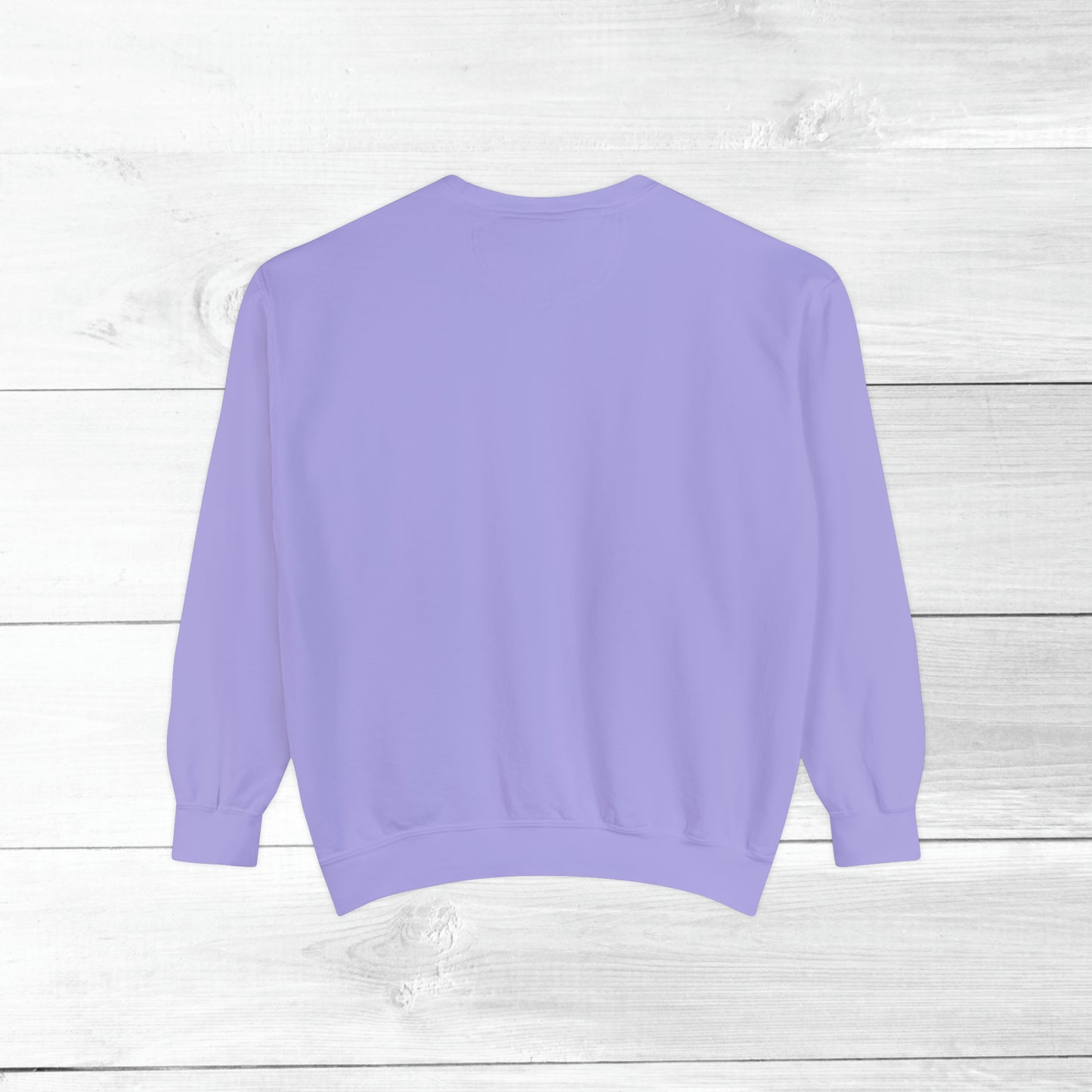 Momma, I'm in love with a criminal - Comfort Colors Sweater