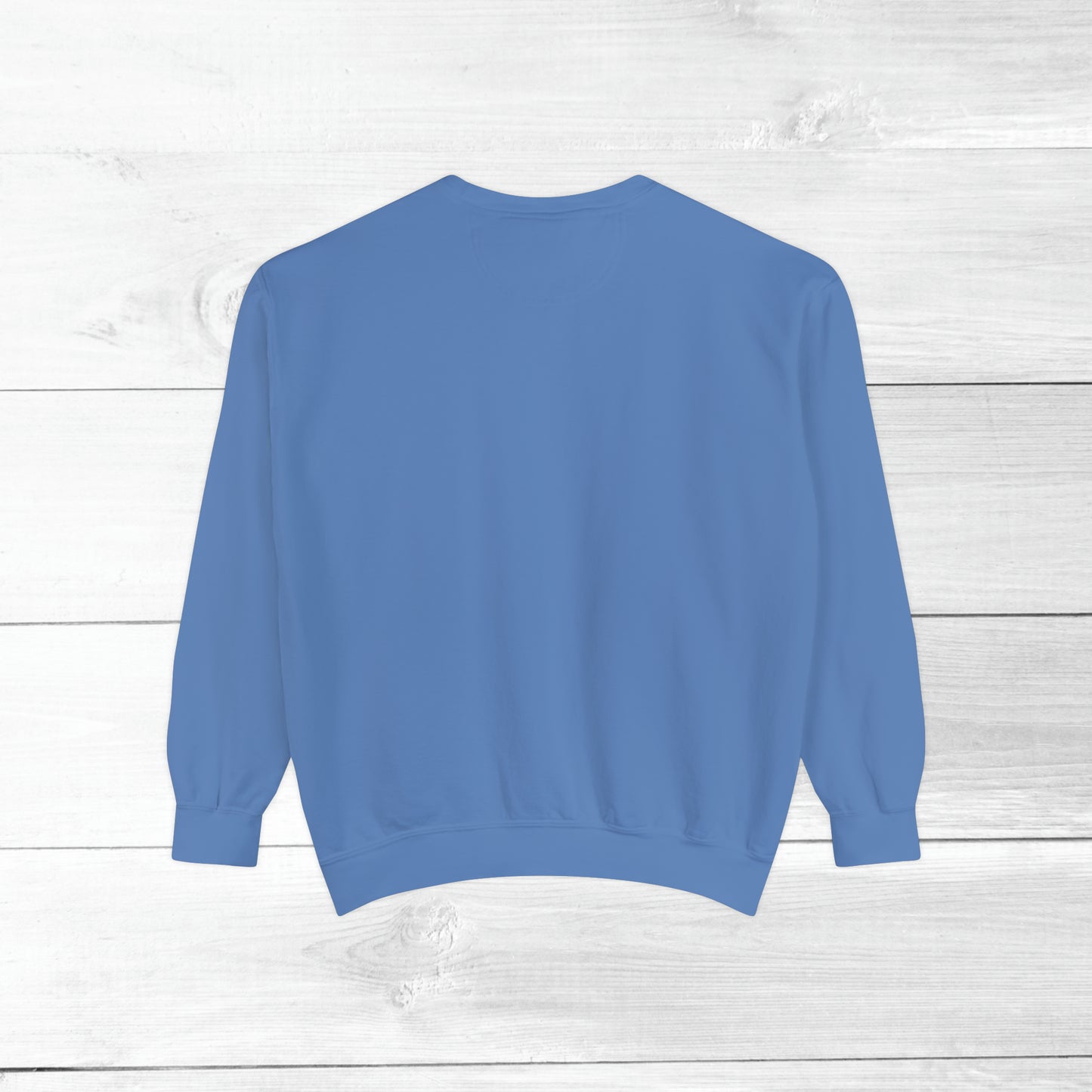 Momma, I'm in love with a criminal - Comfort Colors Sweater