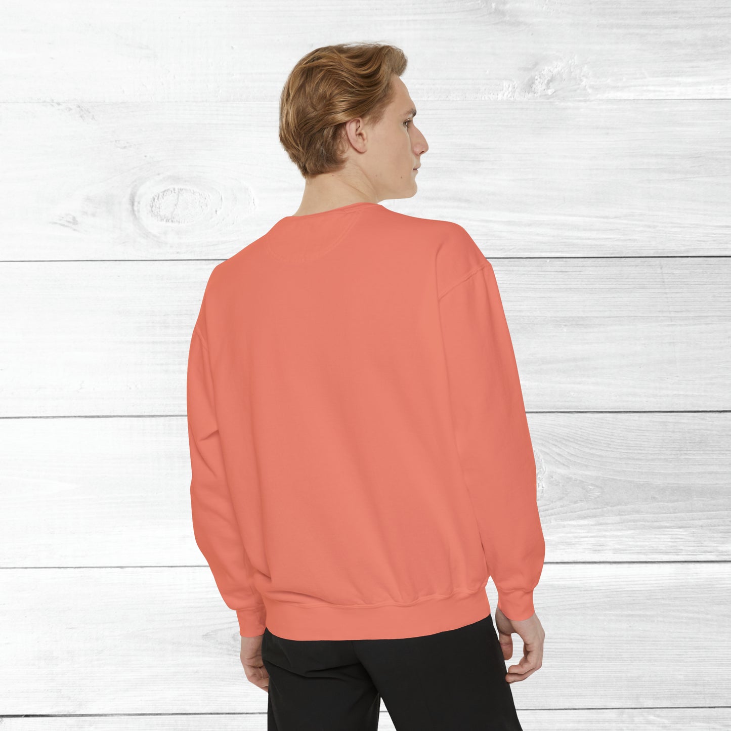 Momma, I'm in love with a criminal - Comfort Colors Sweater