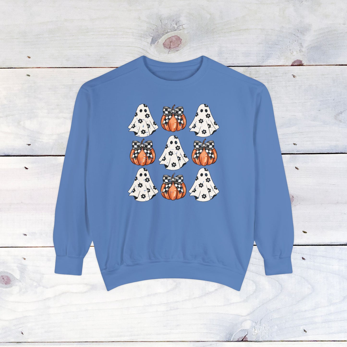 Who needs bows ..when you have pumpkins and ghosts? Comfort Colors Sweater