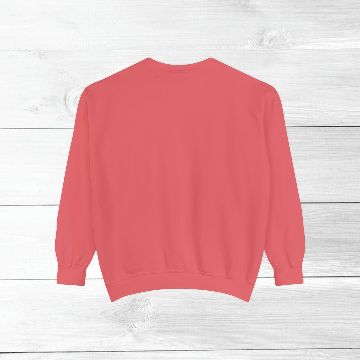 Momma, I'm in love with a criminal - Comfort Colors Sweater