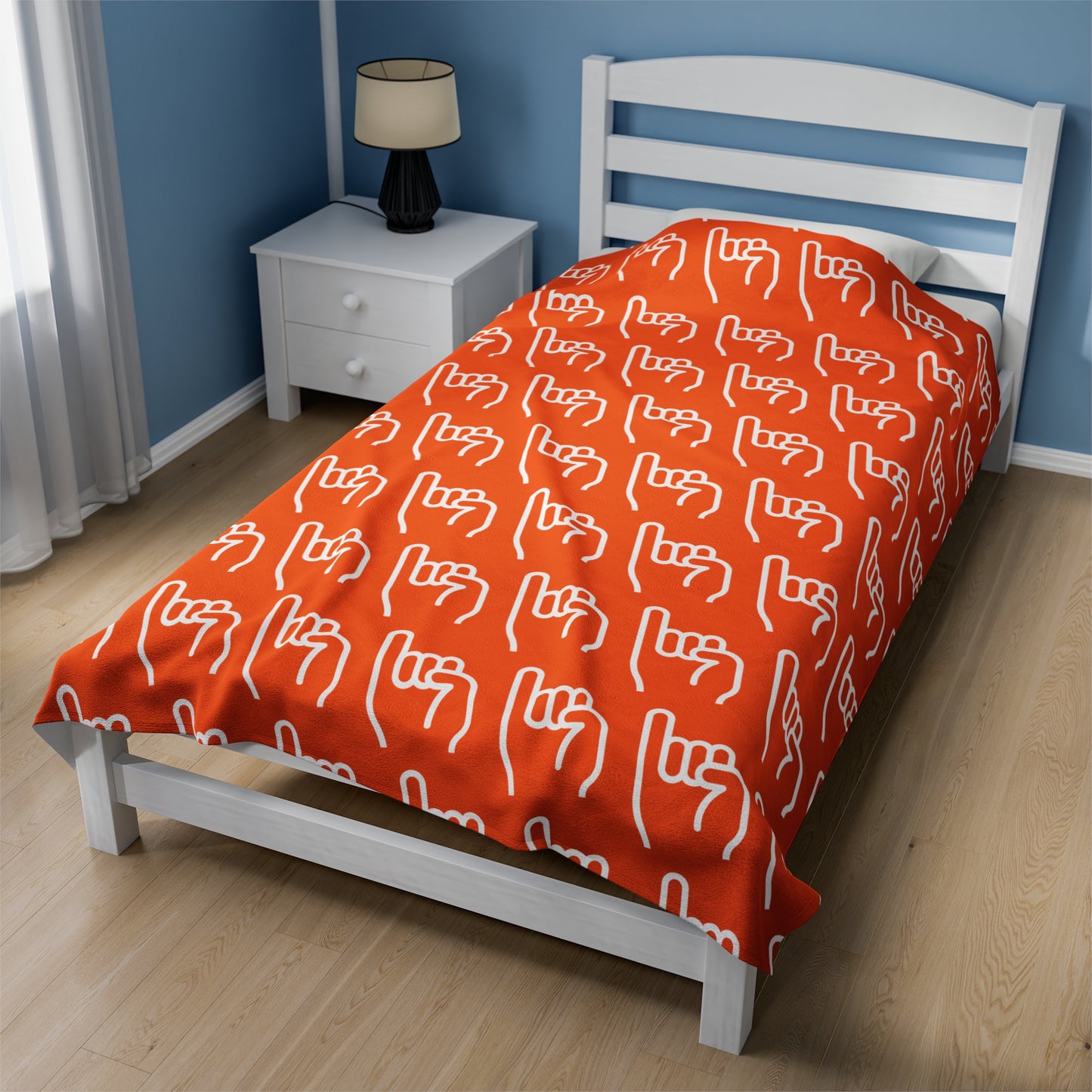 Stingers Up Rockwall Blanket