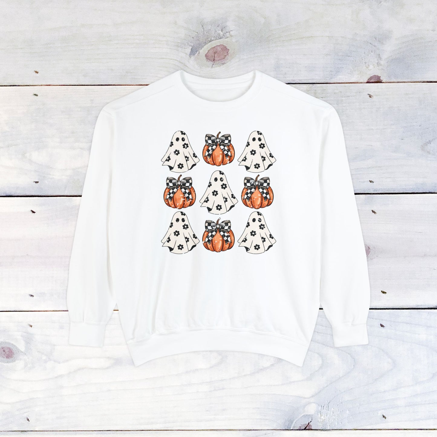 Who needs bows ..when you have pumpkins and ghosts? Comfort Colors Sweater