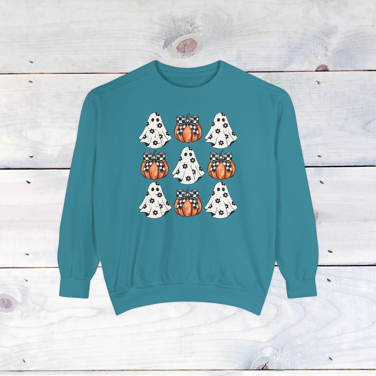 Who needs bows ..when you have pumpkins and ghosts? Comfort Colors Sweater