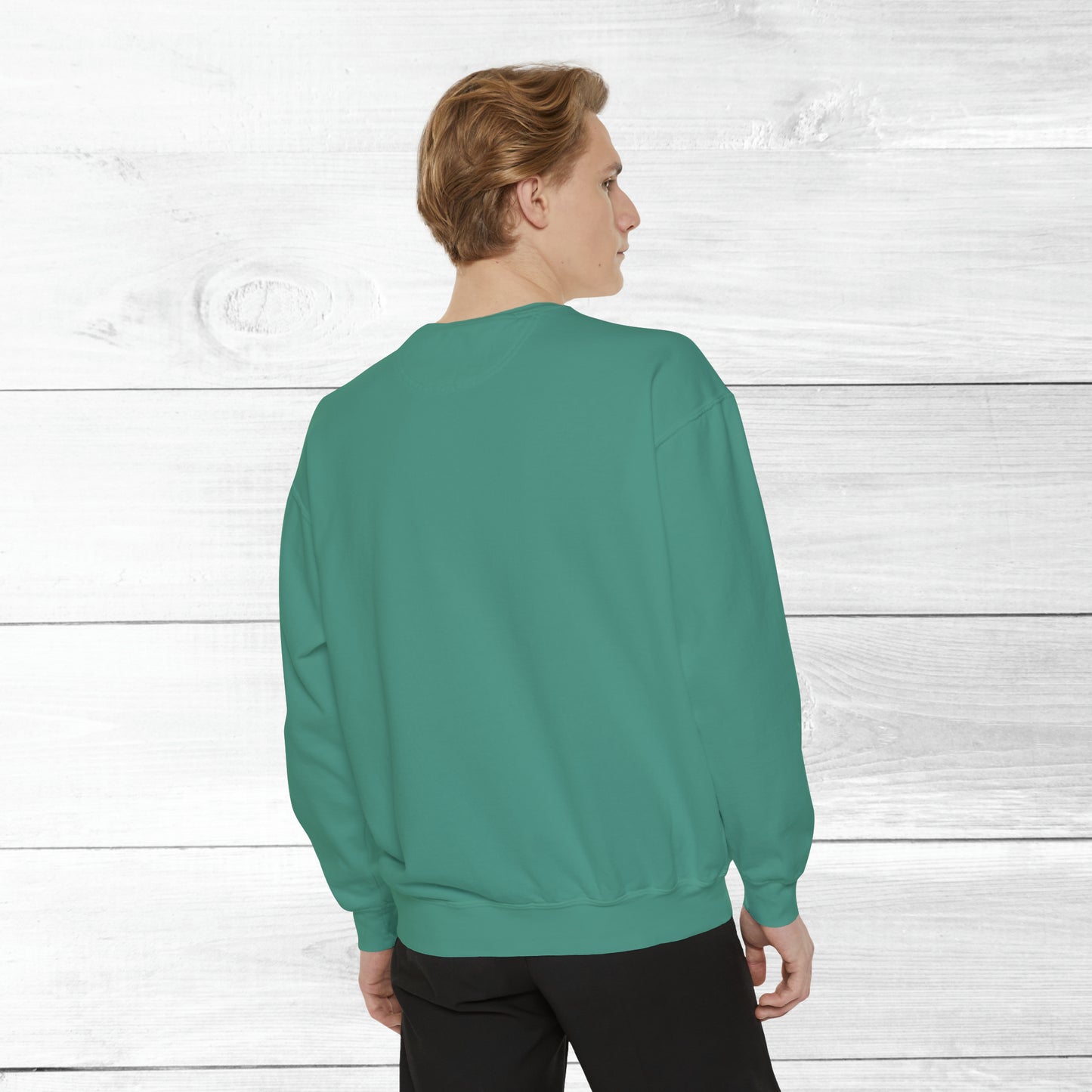 Momma, I'm in love with a criminal - Comfort Colors Sweater