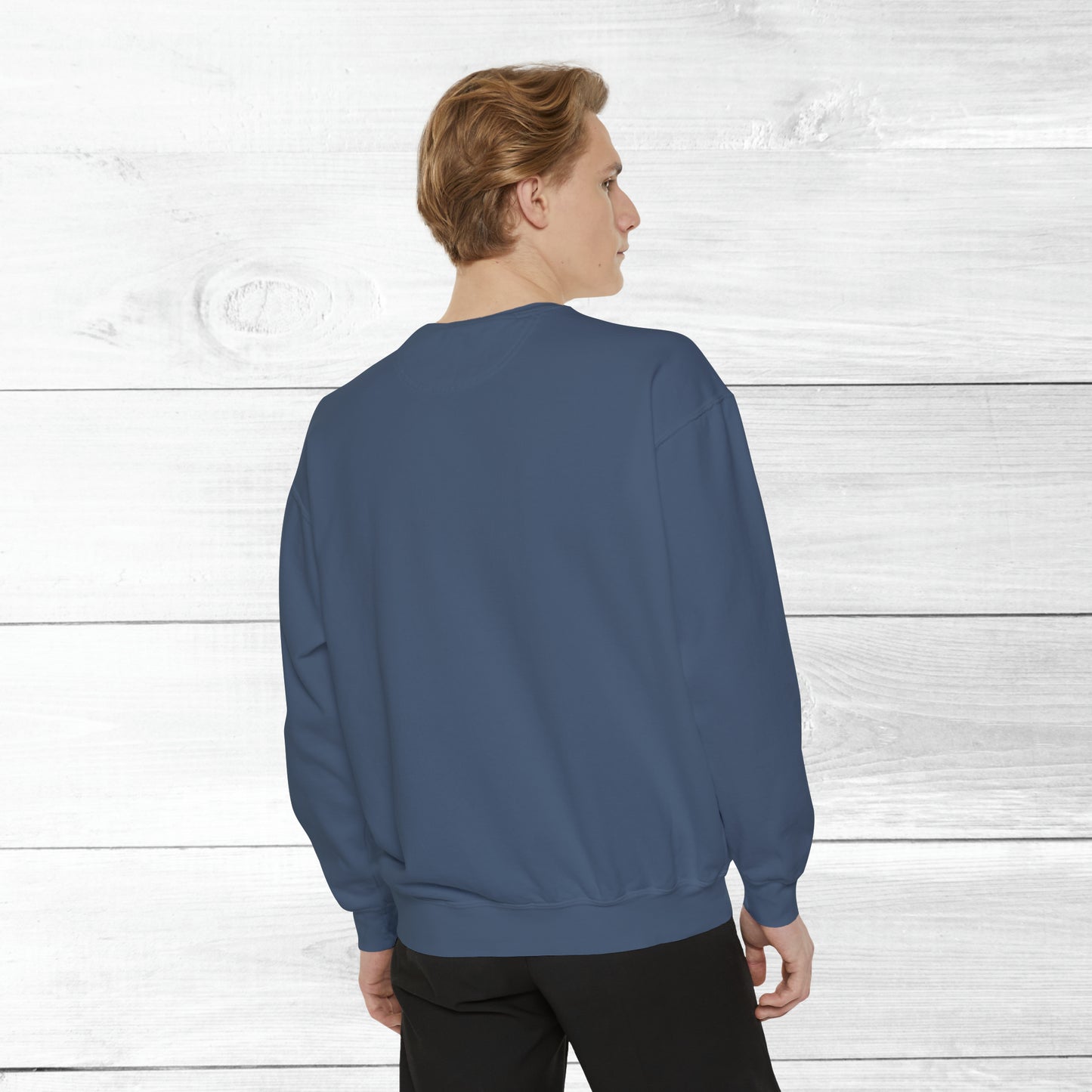 Momma, I'm in love with a criminal - Comfort Colors Sweater