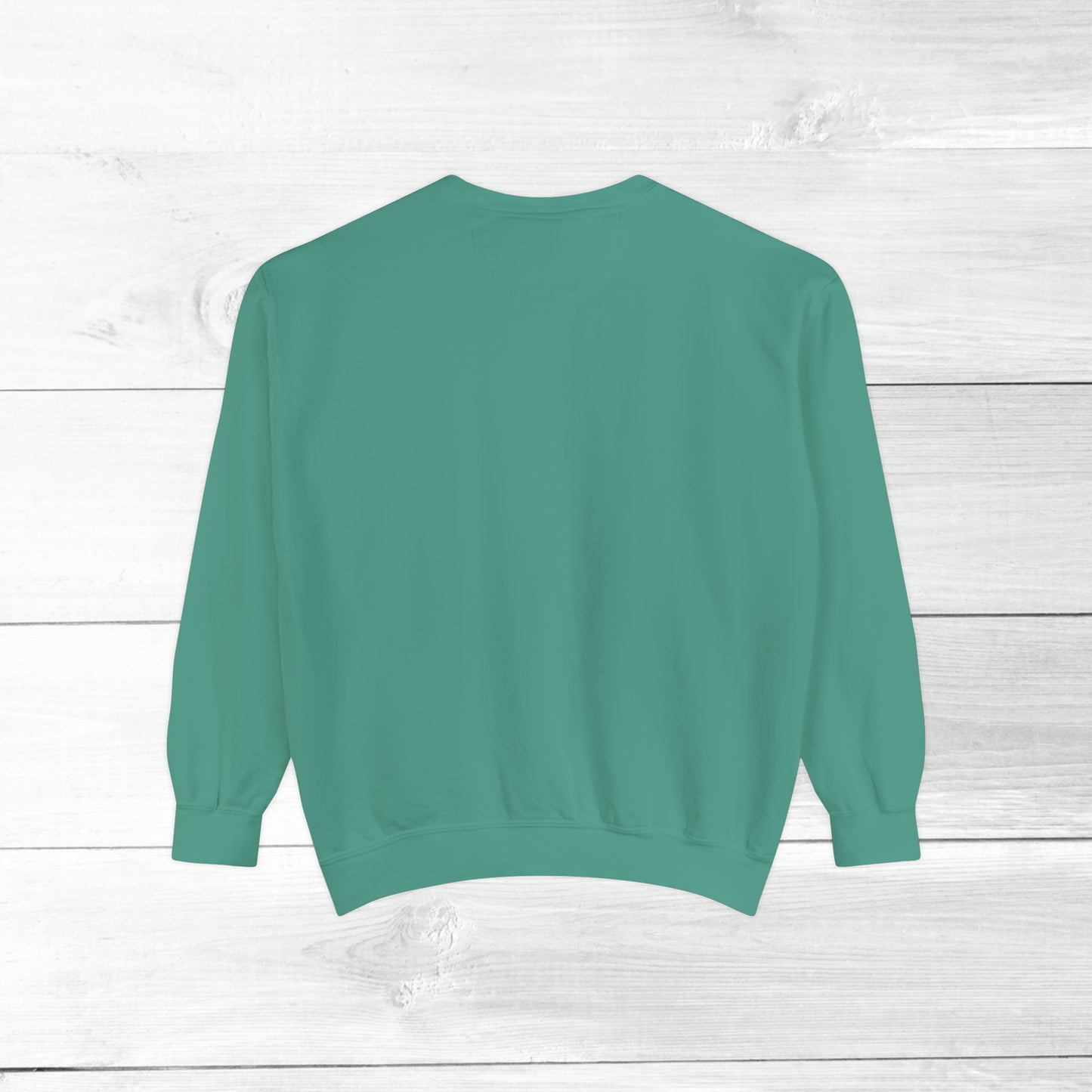 Momma, I'm in love with a criminal - Comfort Colors Sweater
