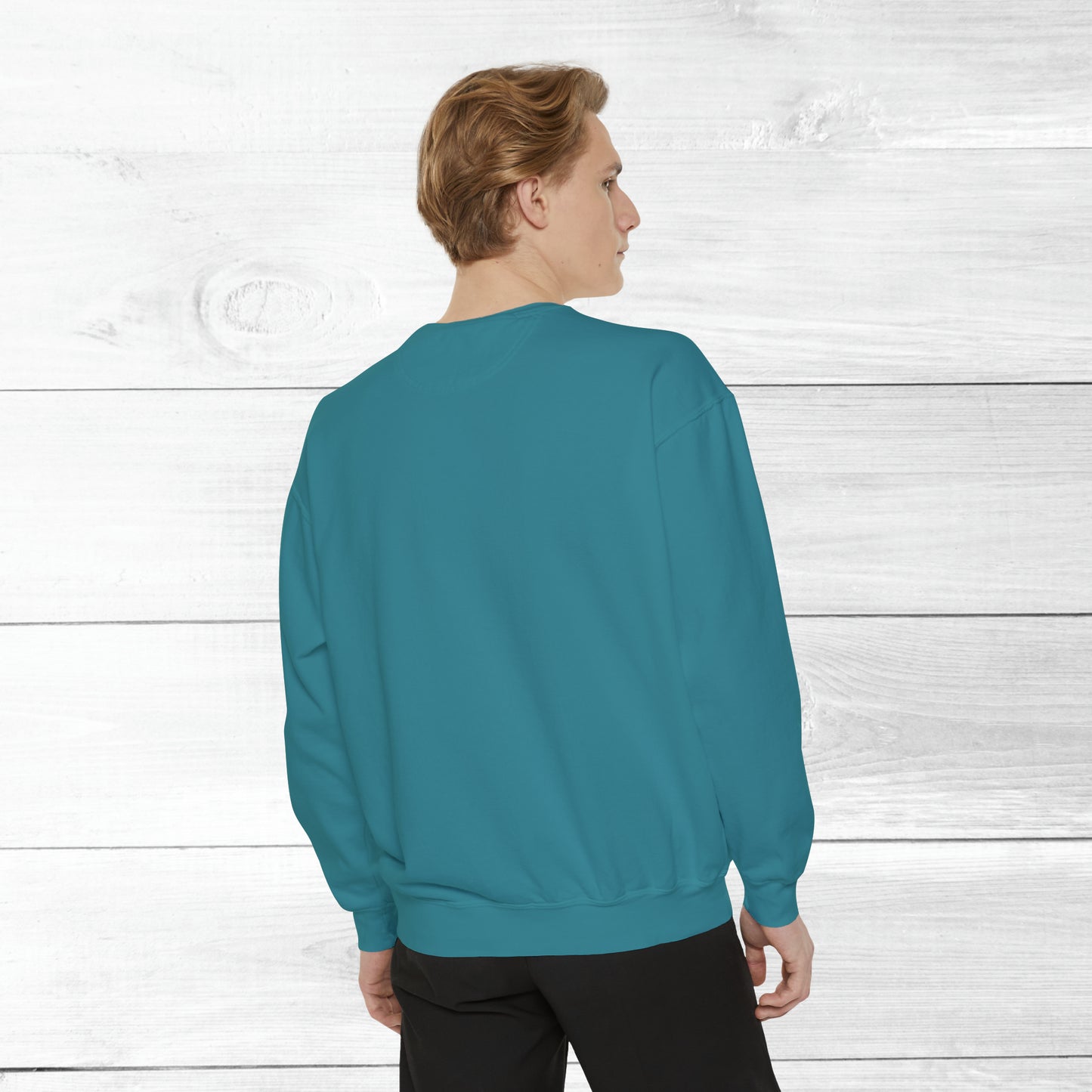 Momma, I'm in love with a criminal - Comfort Colors Sweater