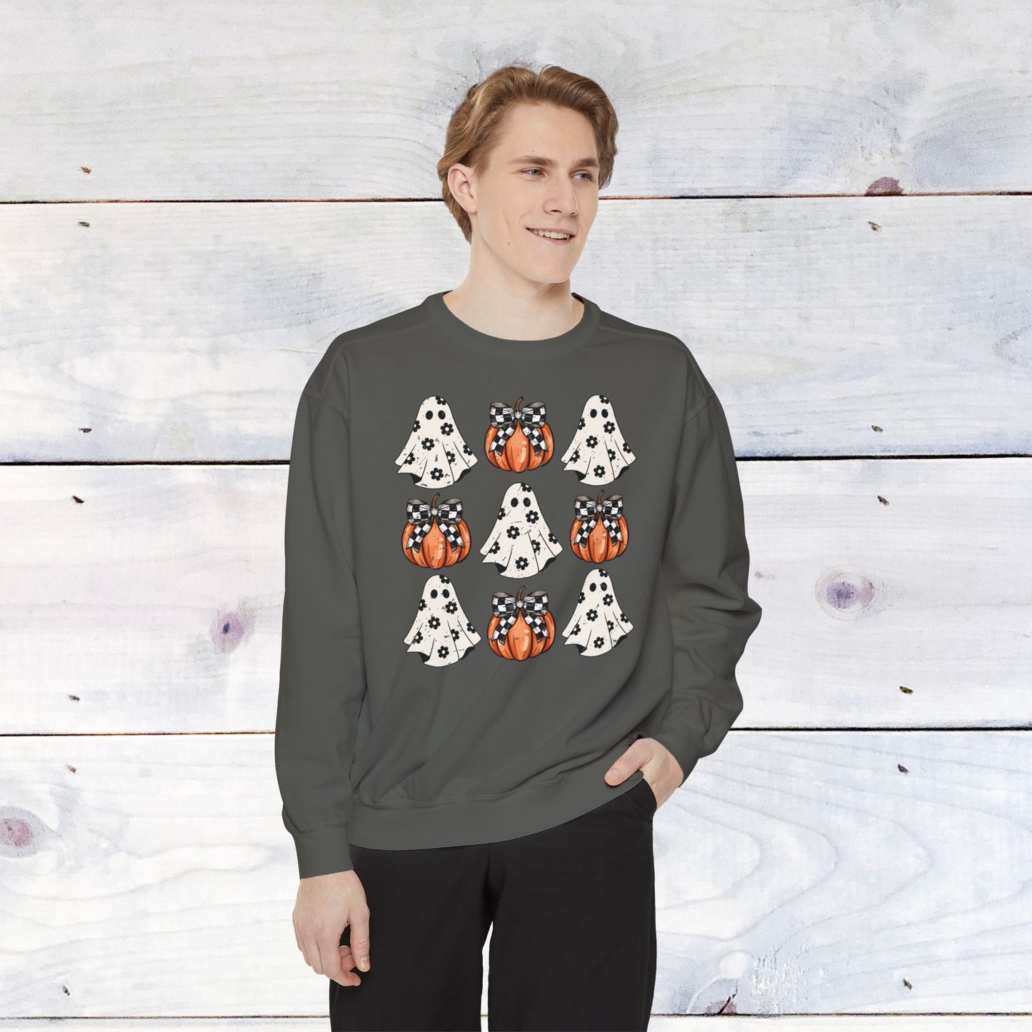 Who needs bows ..when you have pumpkins and ghosts? Comfort Colors Sweater