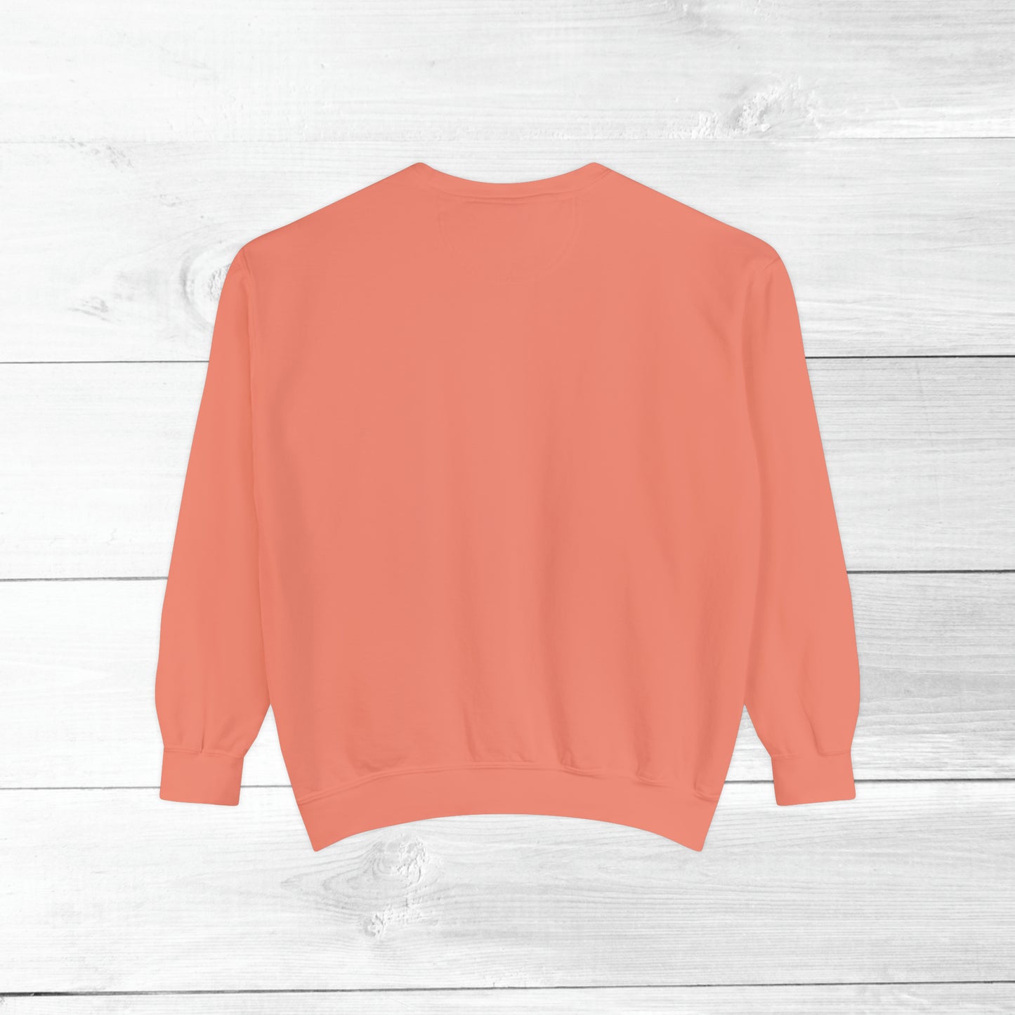 Momma, I'm in love with a criminal - Comfort Colors Sweater