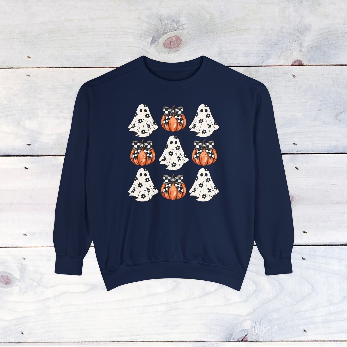 Who needs bows ..when you have pumpkins and ghosts? Comfort Colors Sweater
