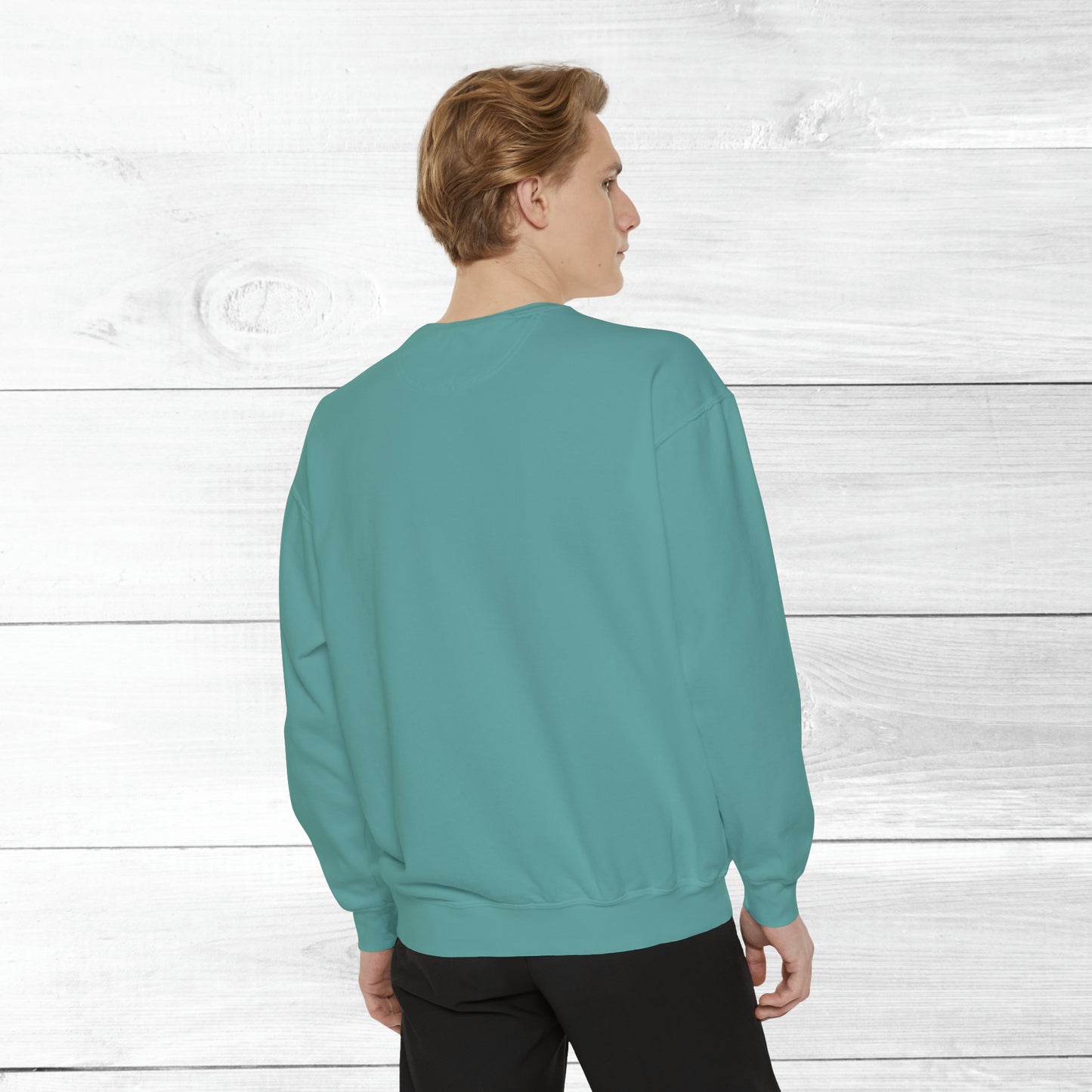 Momma, I'm in love with a criminal - Comfort Colors Sweater