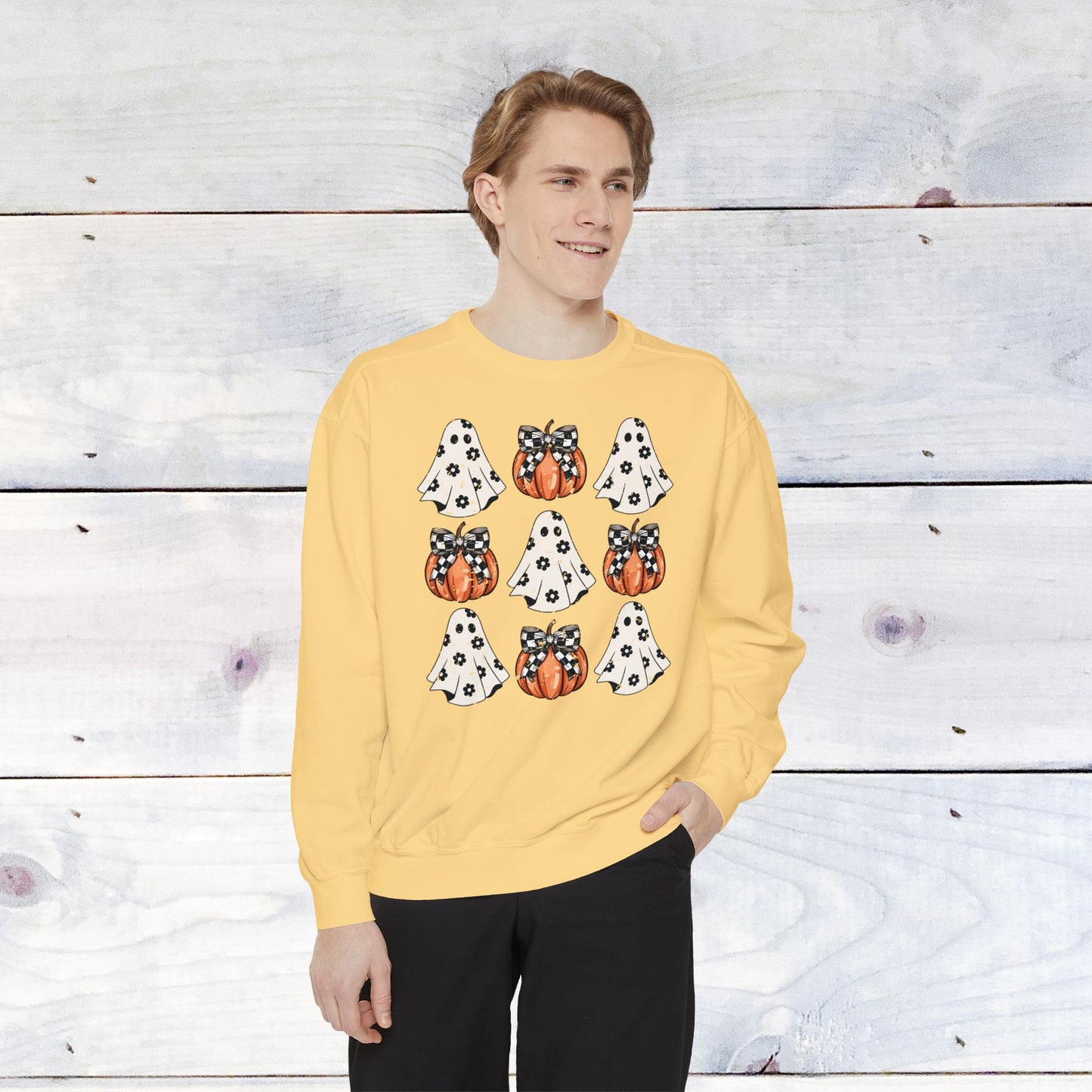 Who needs bows ..when you have pumpkins and ghosts? Comfort Colors Sweater