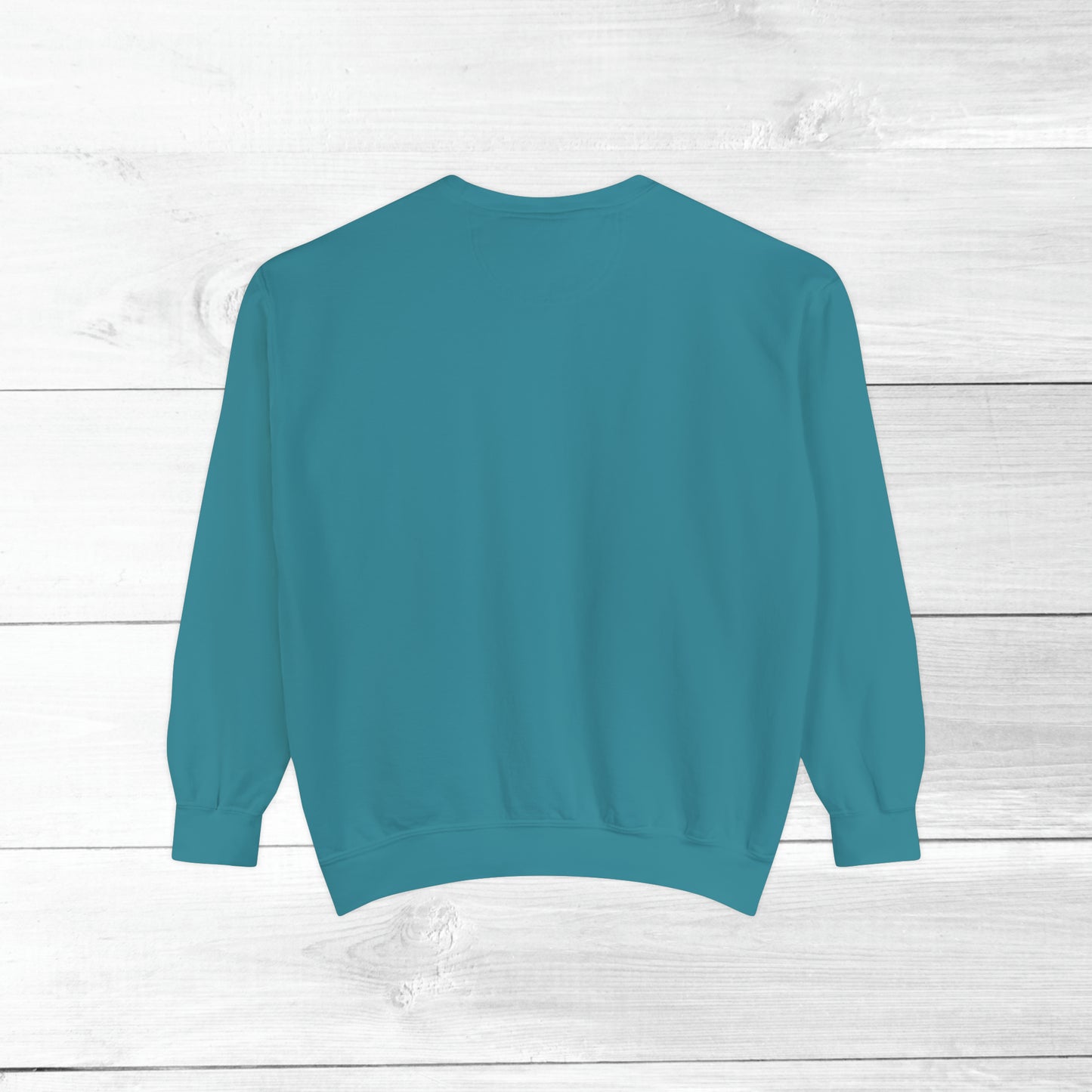 Momma, I'm in love with a criminal - Comfort Colors Sweater