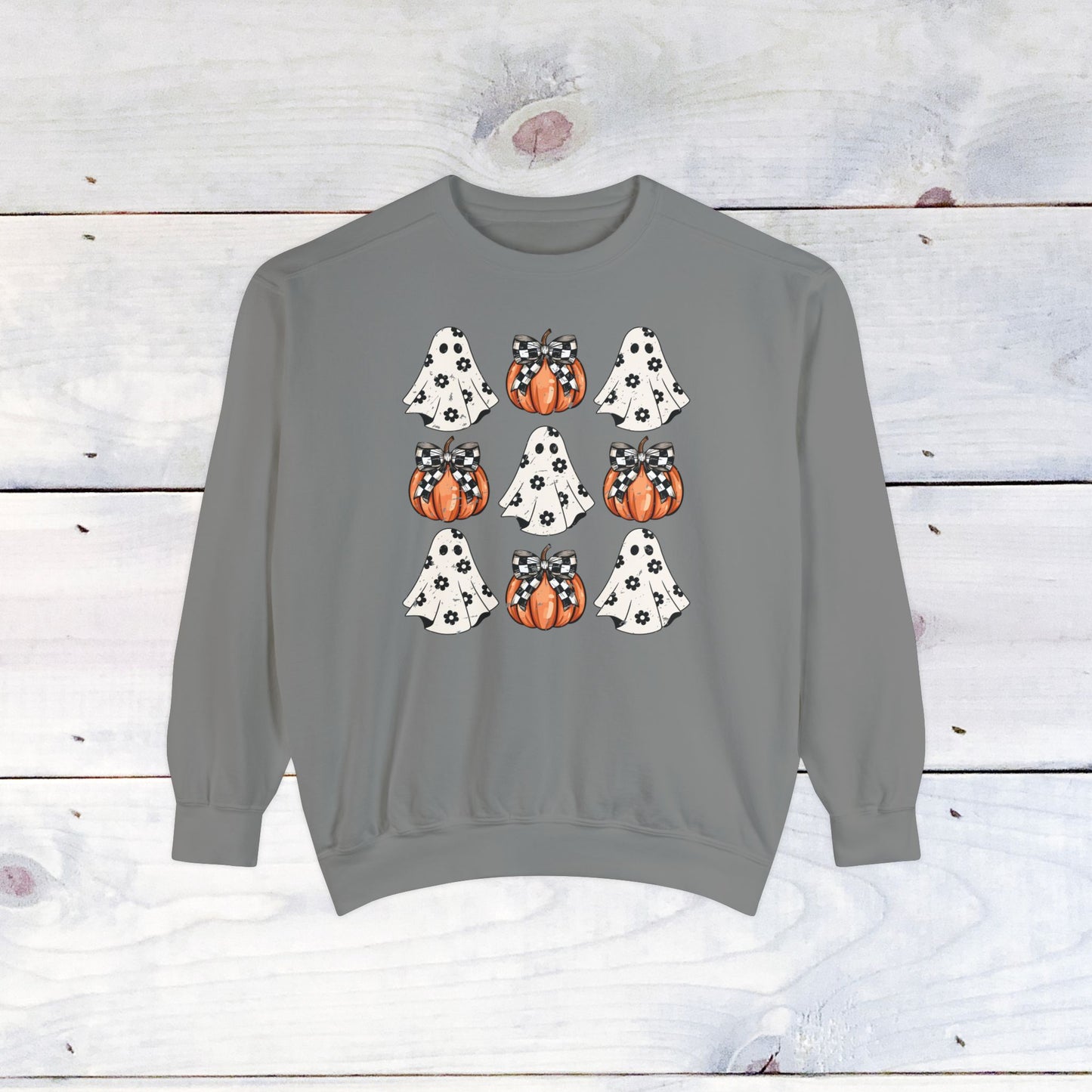 Who needs bows ..when you have pumpkins and ghosts? Comfort Colors Sweater