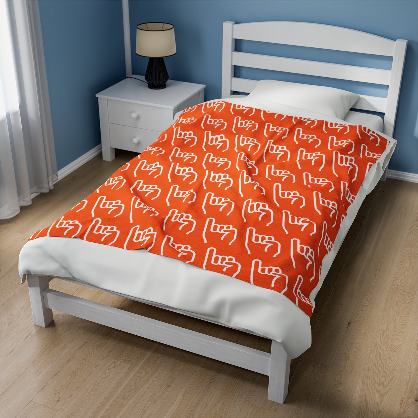Stingers Up Rockwall Blanket