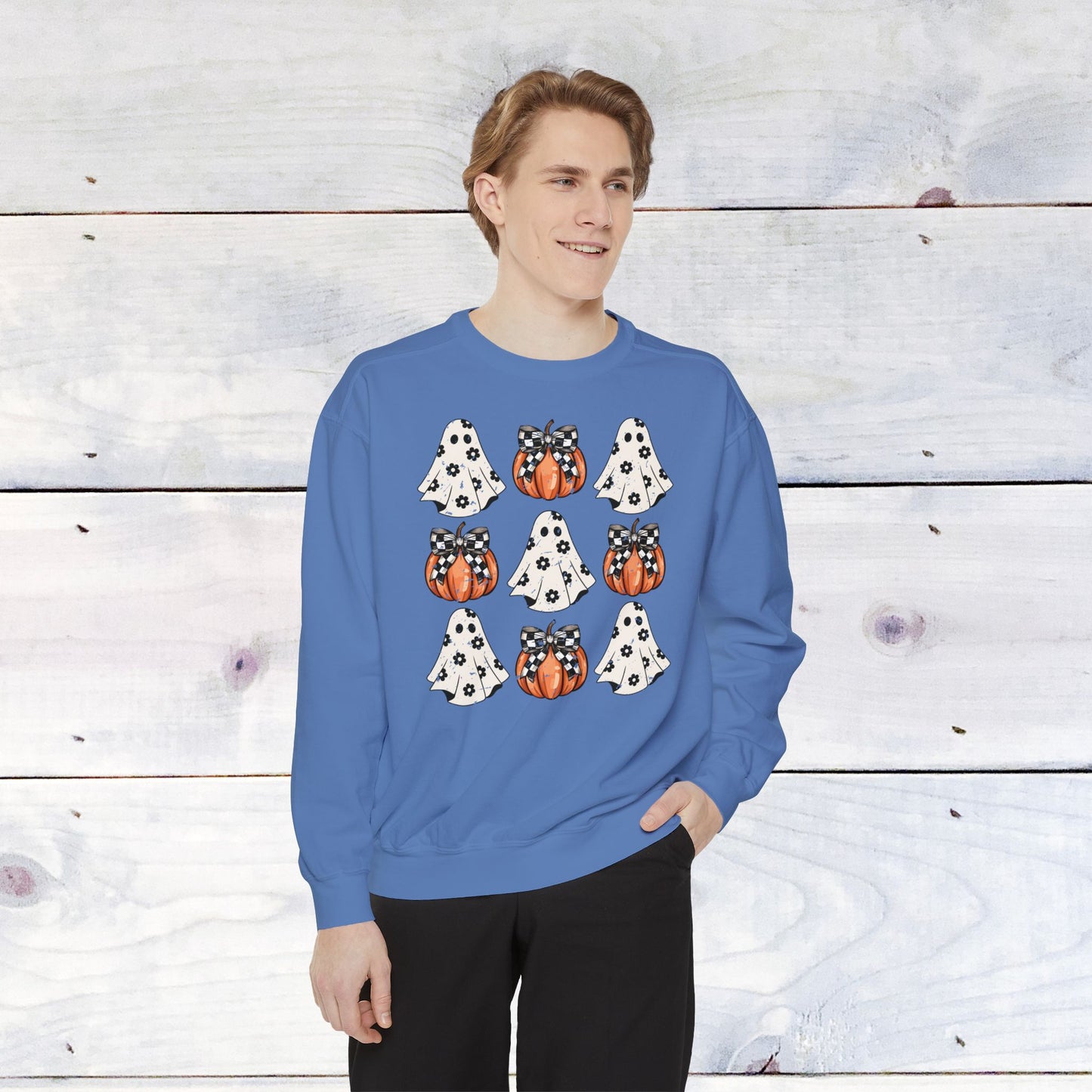 Who needs bows ..when you have pumpkins and ghosts? Comfort Colors Sweater